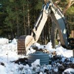 cadru indeaproape instalare fosa septica in iarna